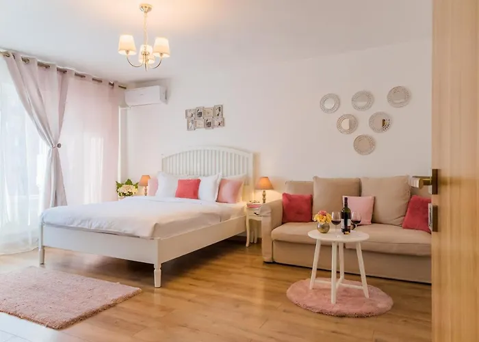 Center - T By Mrg * ブカレスト