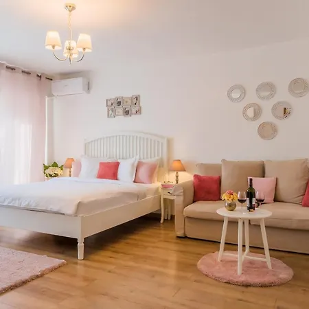 Center - T By Mrg * 부쿠레슈티